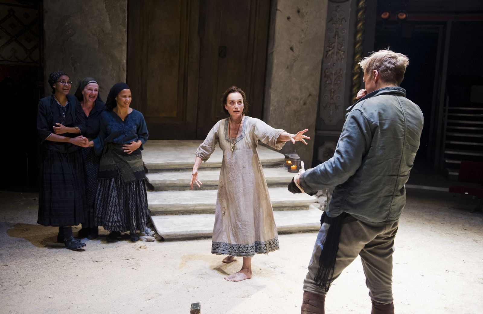 ‘Dear women, dear friends, look – it’s Orestes.’ Electra (Kristin Scott Thomas) and Orestes (Jack Lowden) with the chorus 