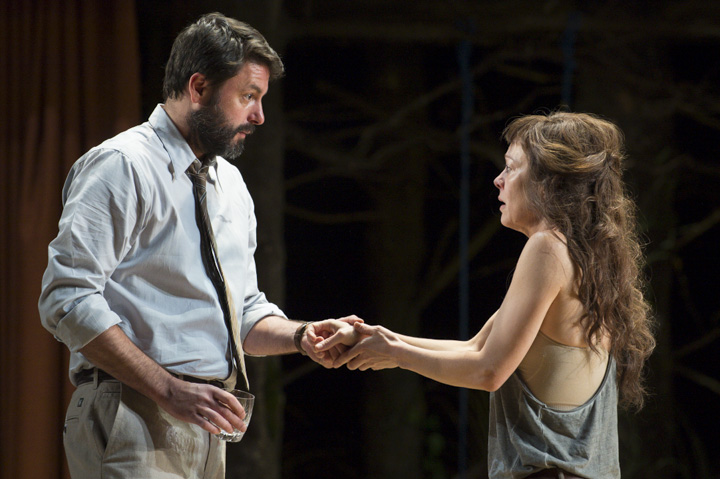 ‘I swear by the earth, By the Sun God, And by the whole host of heaven.’ Aegeus, King of Athens (Dominic Rowan) and Medea (Helen McCrory) ©Richard Hubert Smith