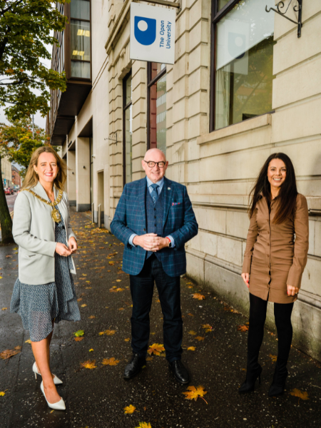 The Lord Mayor, John D'Arcy and Michelle Lavery pose for a photo outside the OU offices