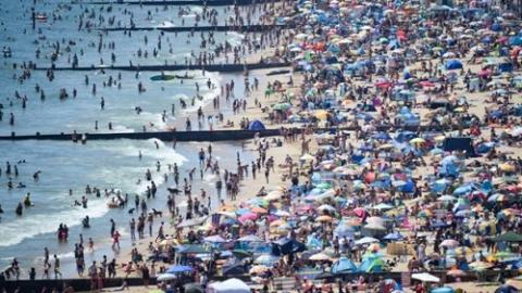 Crowded summer beach