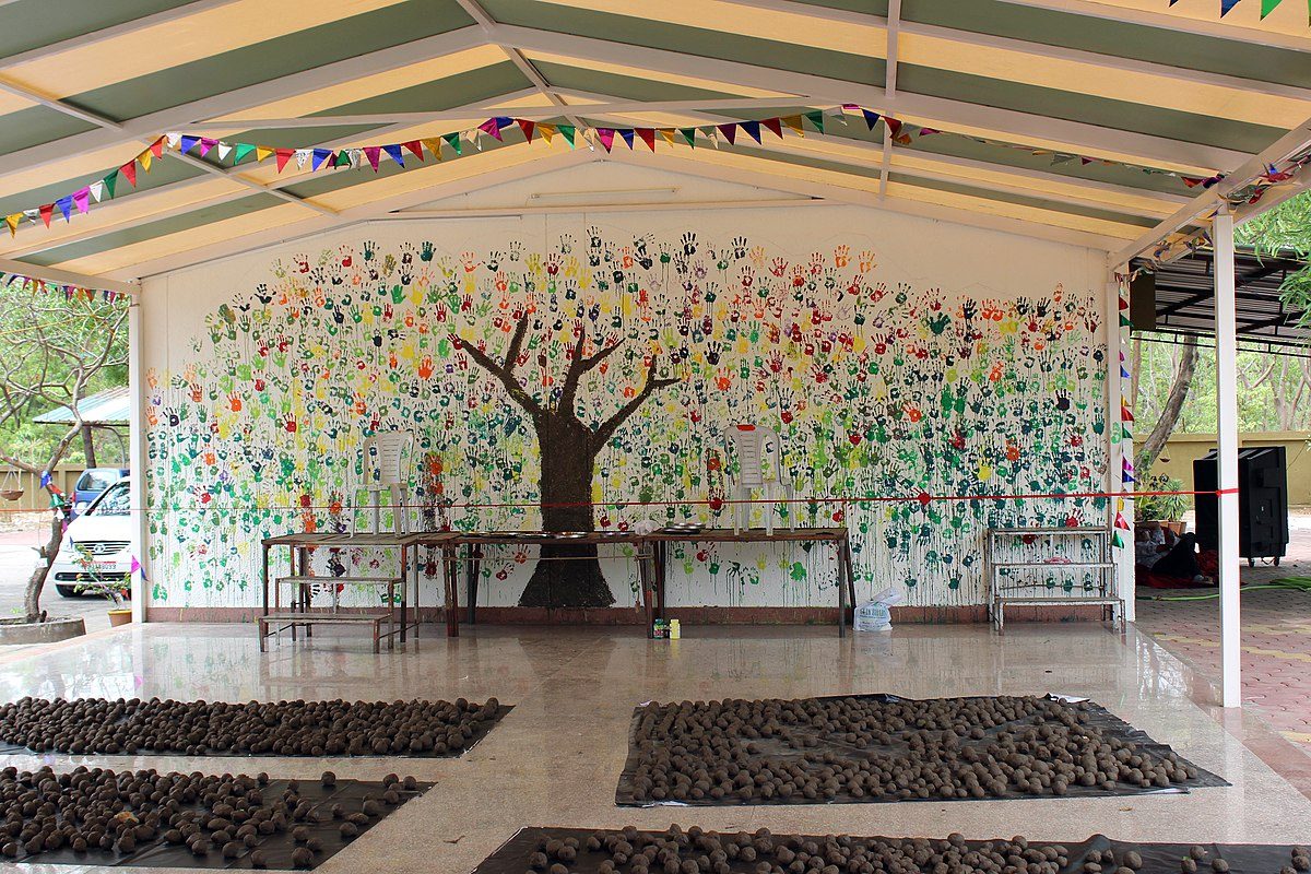 A world environment day mural in Bhopal, India