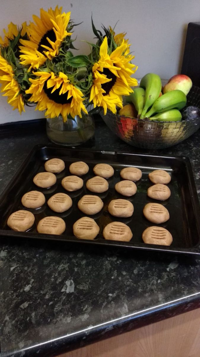 Gift Exchange: flowers and cookie