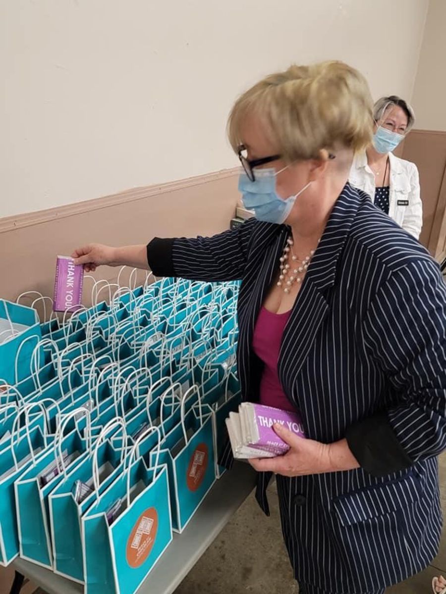 Tariq Hadad's donation of chocolate goodie bags