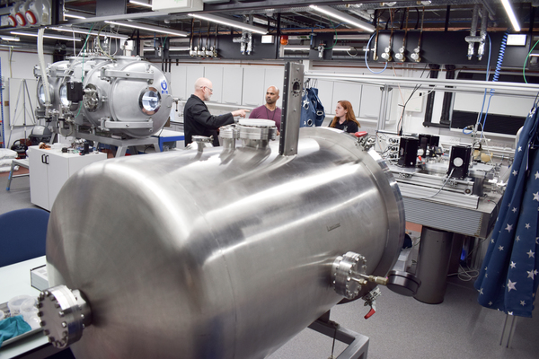 Prof. Manish Patel, Dr Matthew Sylvest and Dr Zoe Emerland discussing experiments by Edmund - The Clean Cylindrical Chamber